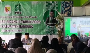 ​Melalui saluran virtual H. Cucun sebagai wakil Ketua Umum Partai Kebangkitan Bangsa (PKB), menyapa langsung puluhan kader PKB terbaik yang ada di Wilayah Desa Sugihmukti.