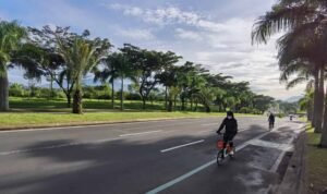 4 Rekomendasi Tempat Ngabuburit di KBB, Banyak Tempat Jajanan Enak!