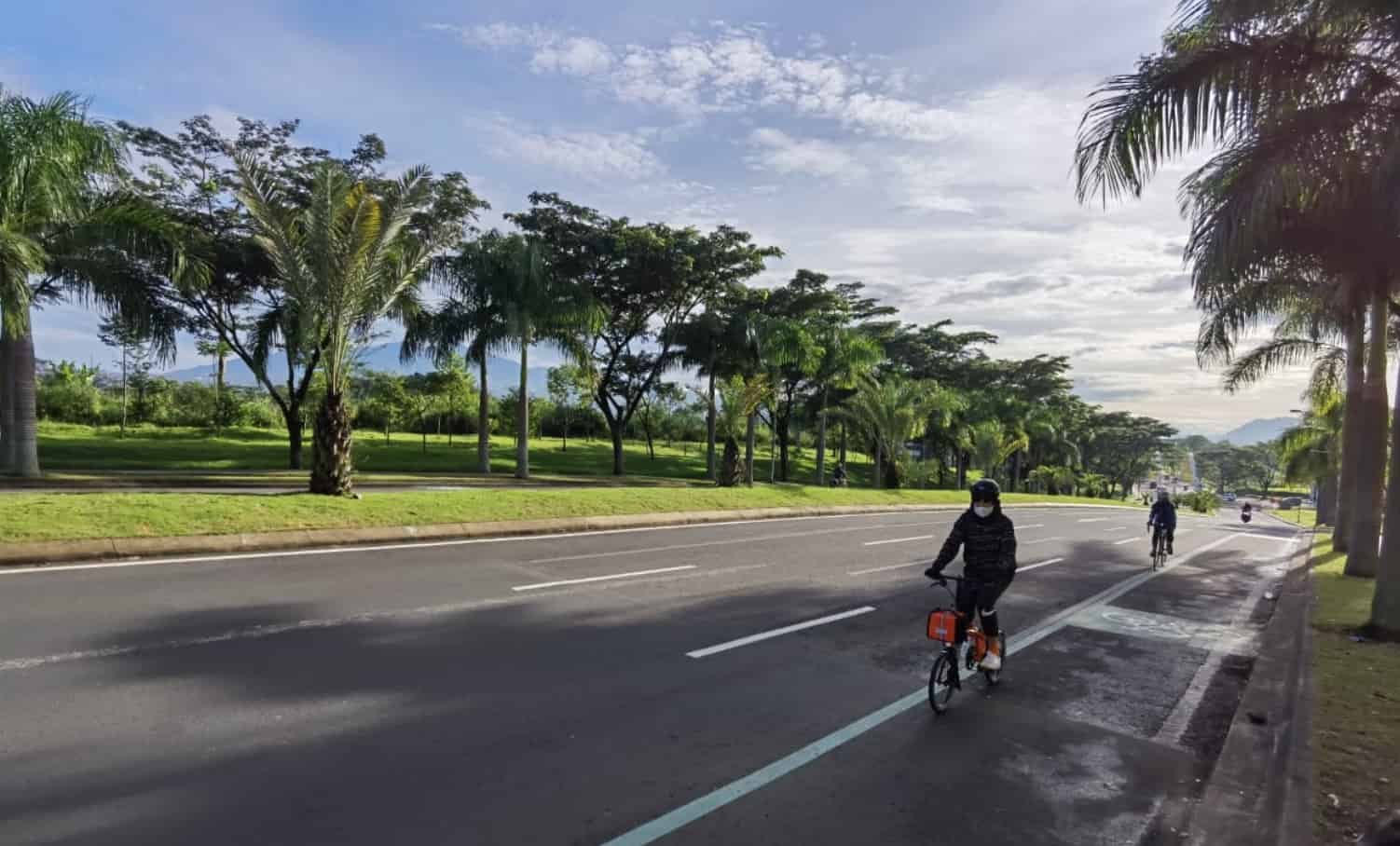 4 Rekomendasi Tempat Ngabuburit di KBB, Banyak Tempat Jajanan Enak!