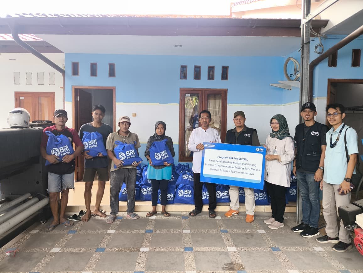 PT Bank Rakyat Indonesia (Persero) Tbk. melalui Regional Office (RO) Bandung dan Kantor Cabang (BO) Jatibarang merealisasikan program Tanggung Jawab Sosial dan Lingkungan (TJSL) dengan menyalurkan bantuan sebanyak 5.000 paket sembako bagi masyarakat kurang mampu di wilayah Kecamatan Jatibarang, Indramayu.