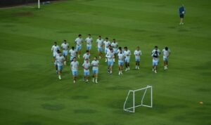 large_latihan_sut_3662004841 Persib tengah bersiap jelang lawan Persik Kediri.