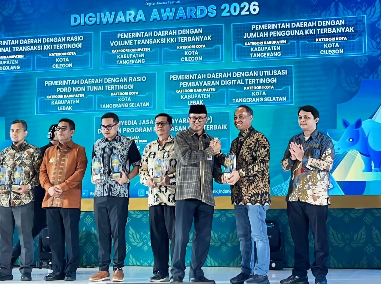 Perkuat Digitalisasi Perbankan, bank bjb Raih Penghargaan QRIS Terbanyak di Ajang DIGIWARA 2026