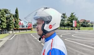 Pemilihan Helm