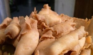 Resep pisang molen mini renyah.
