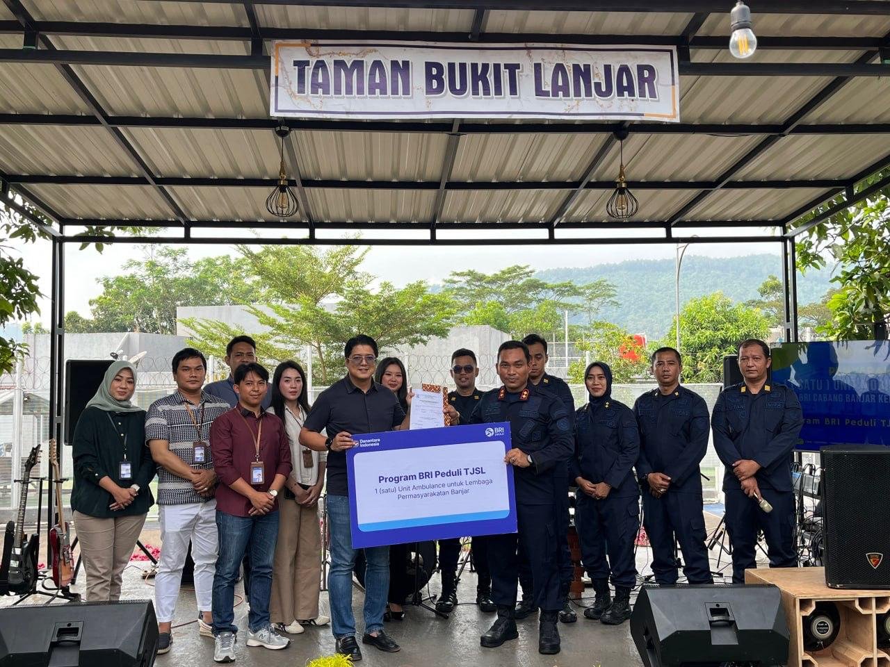 BRI Penyerahan Ammbulan