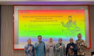 Holding Farmasi