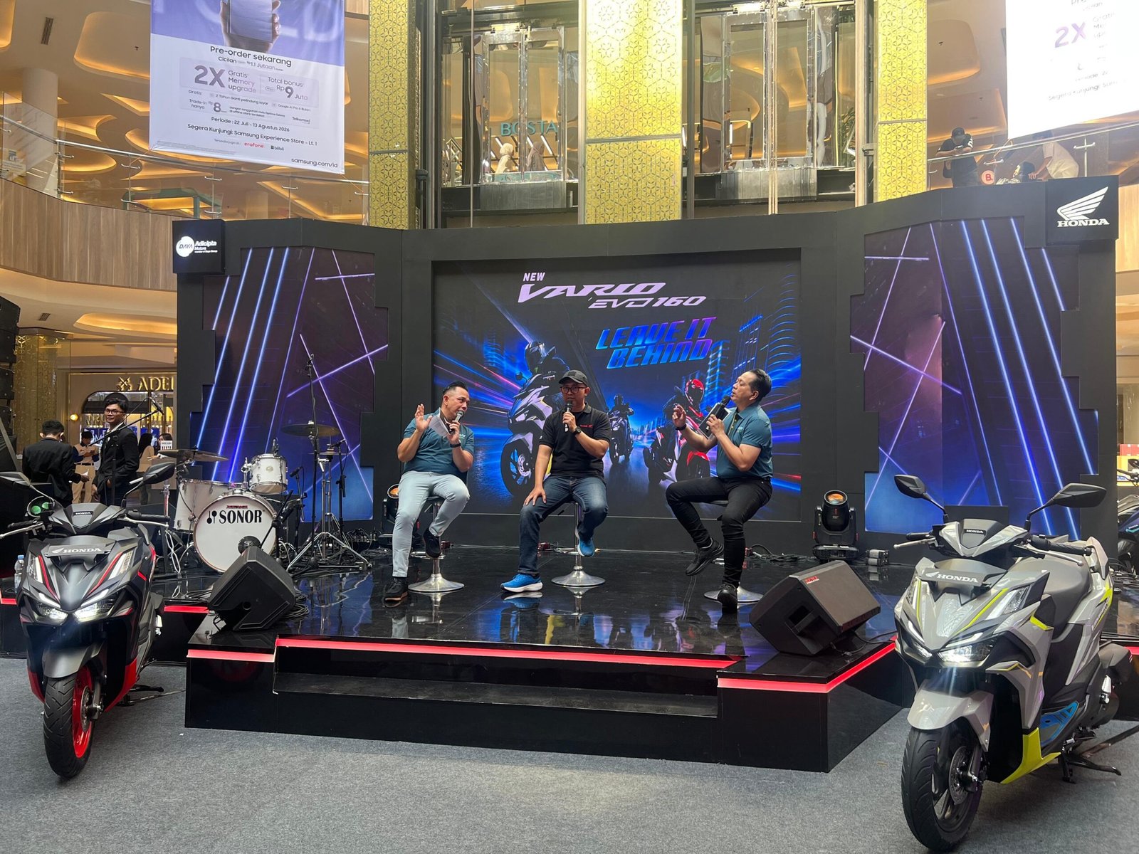IMG-20260726-WA0032 Para pengunjung yang antusias melihat langsung New Honda Vario Evo 160 di Regional Public Exhibition New