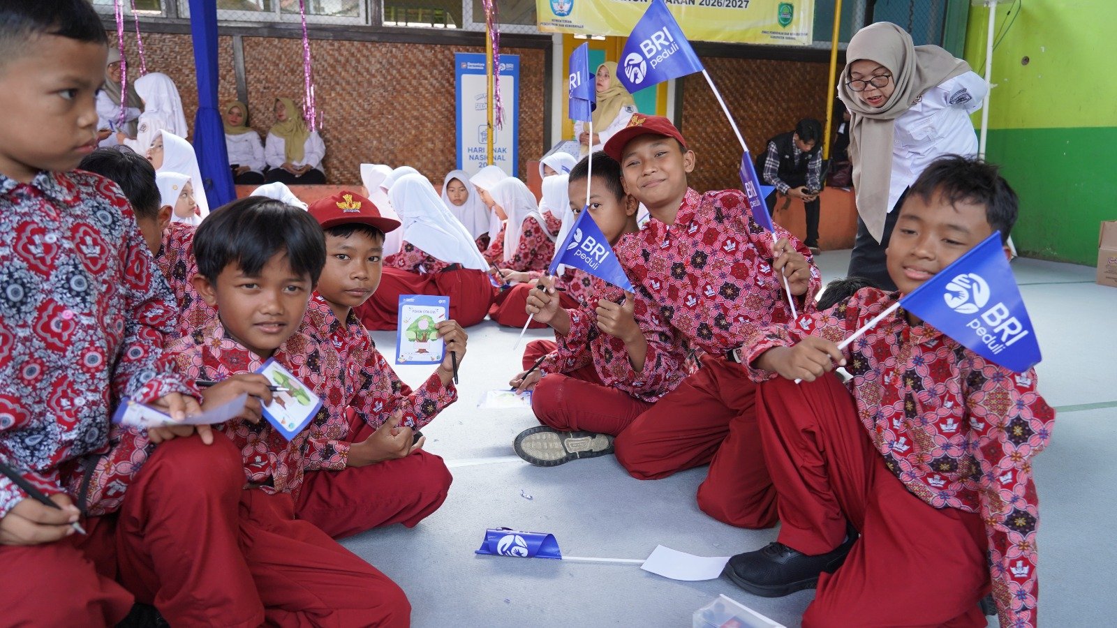 Peringati Hari Anak Nasional 2026, BRI Peduli "Ini Sekolahku" Salurkan Bantuan Pendidikan dan Edukasi Penyelamatan di SDN Sagalaherang 1 Subang