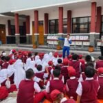 Peringati Hari Anak Nasional, Safety Riding Center DAM Bersama Polres Cimahi Edukasi Keselamatan Berkendara dan Bagikan Helm untuk Siswa SD