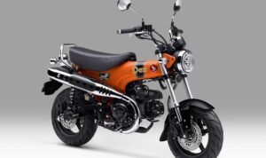 Honda ST125 Dax