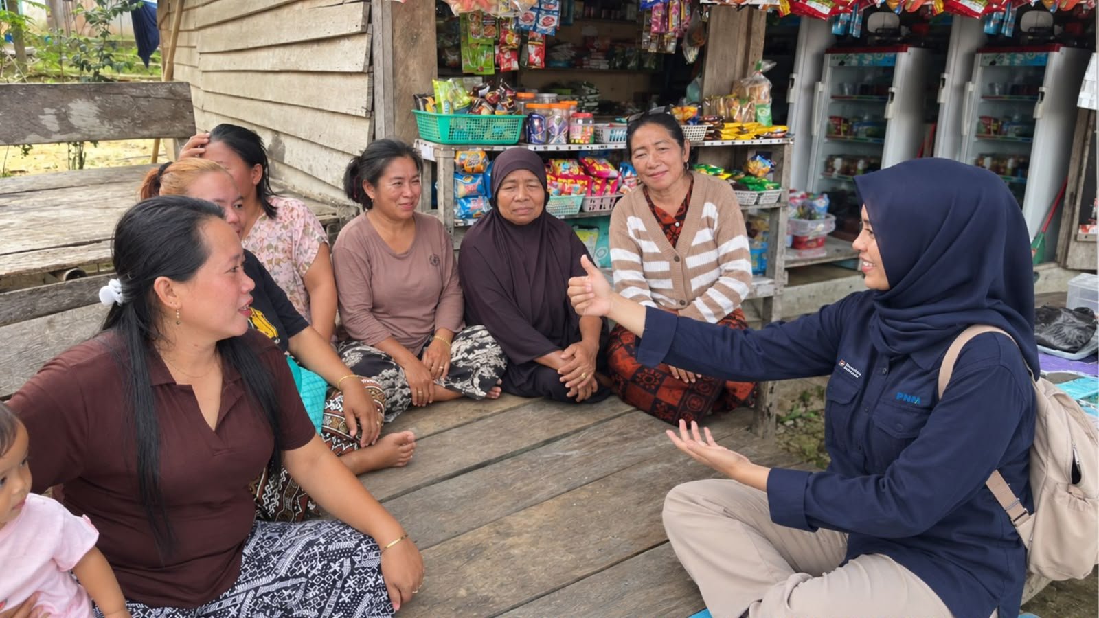 Fipi Novita Sari sebagai Account Officer (AO) PNM Mekaar